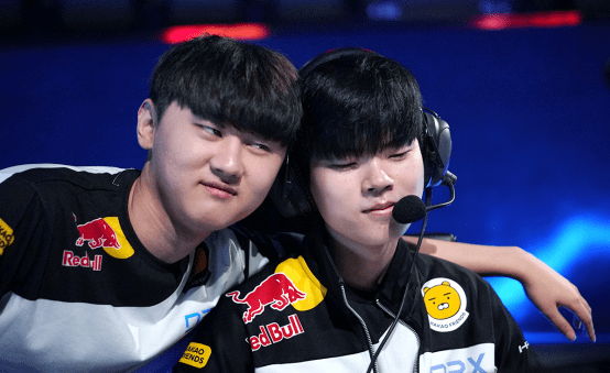 包含DRX横扫DRX2,Clid一己之力扛起全队的词条 包含DRX横扫DRX2,Clid一己之力扛起全队的词条