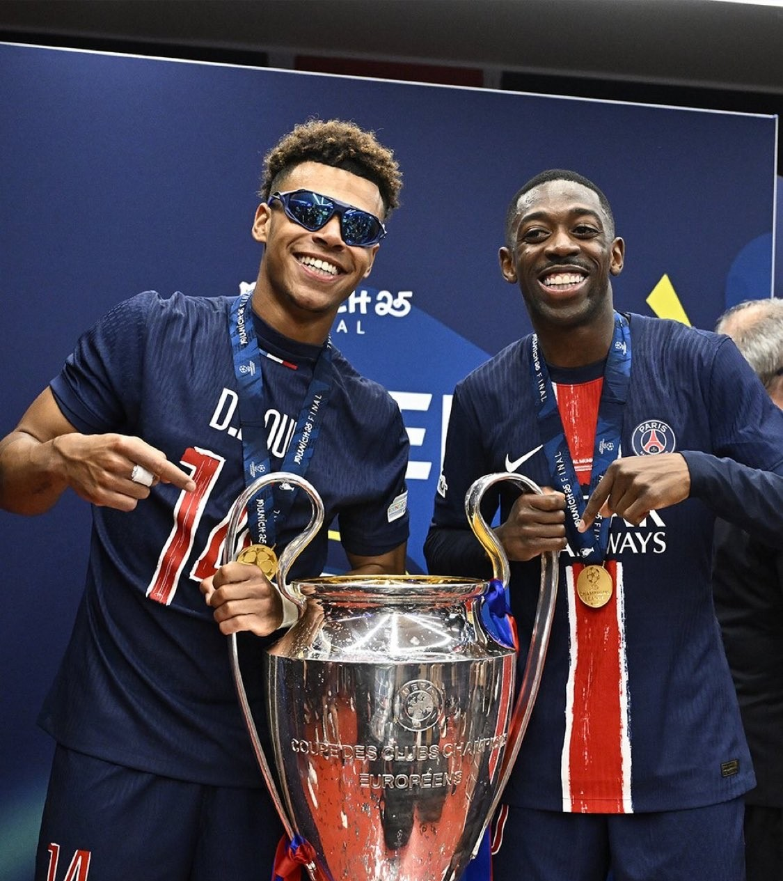 ac米兰-大巴黎梅开二度，晋级欧冠决赛的简单介绍