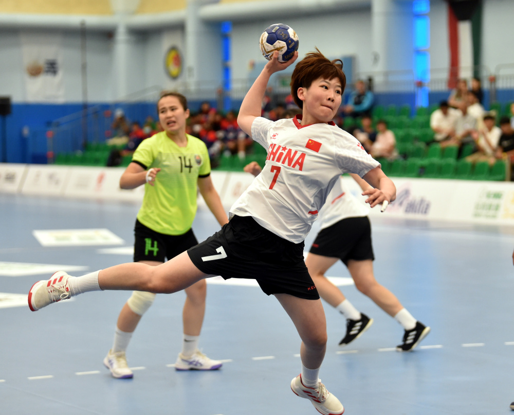 发光发亮！女子手球比赛魅力无限