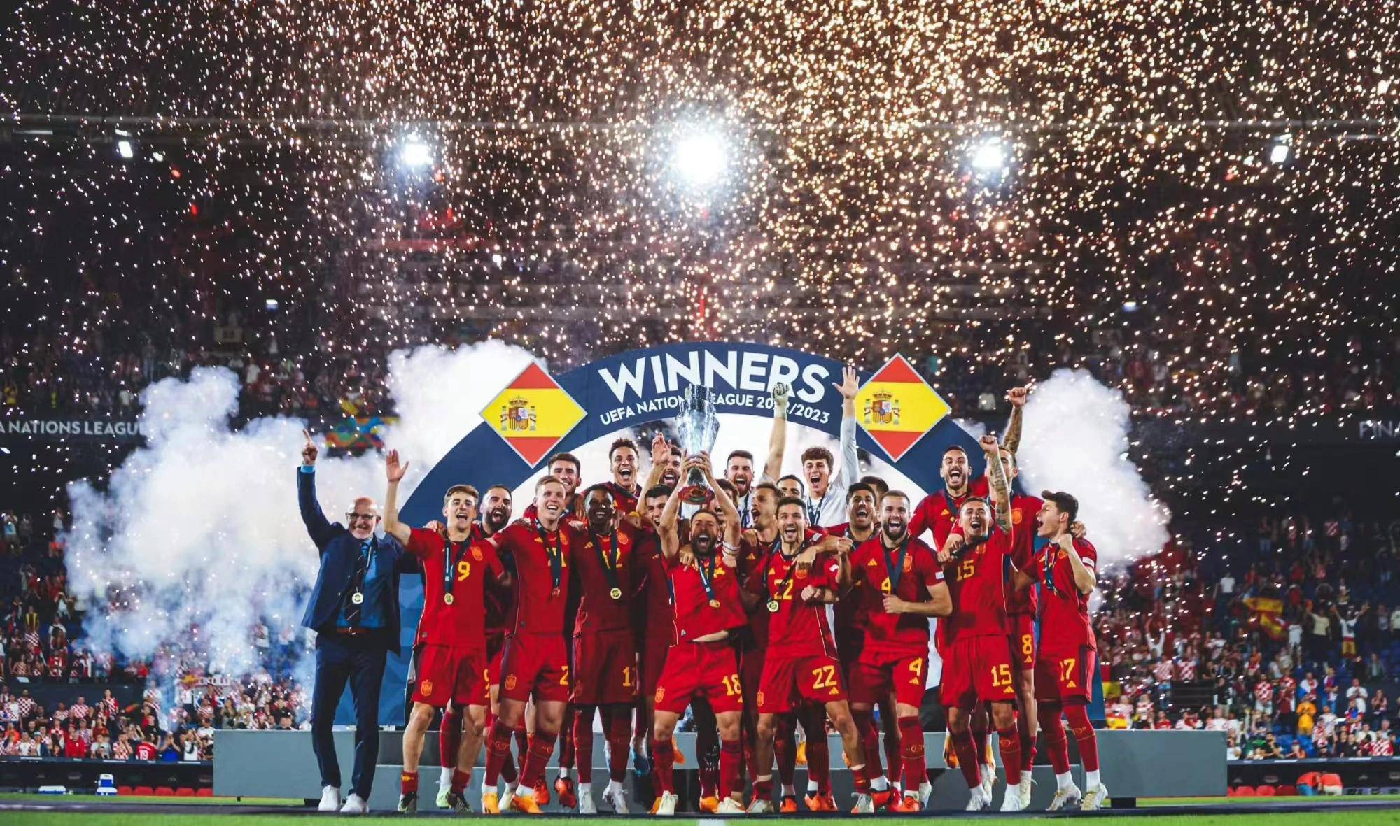 ac米兰体育官网-欧洲足坛强强对决：球队各展风采