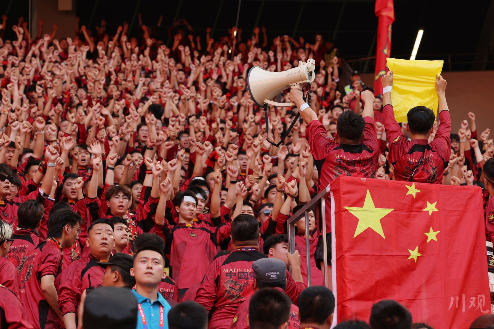 包含队员们在场上尽展风采,为球队争得胜利的词条 包含队员们在场上尽展风采,为球队争得胜利的词条