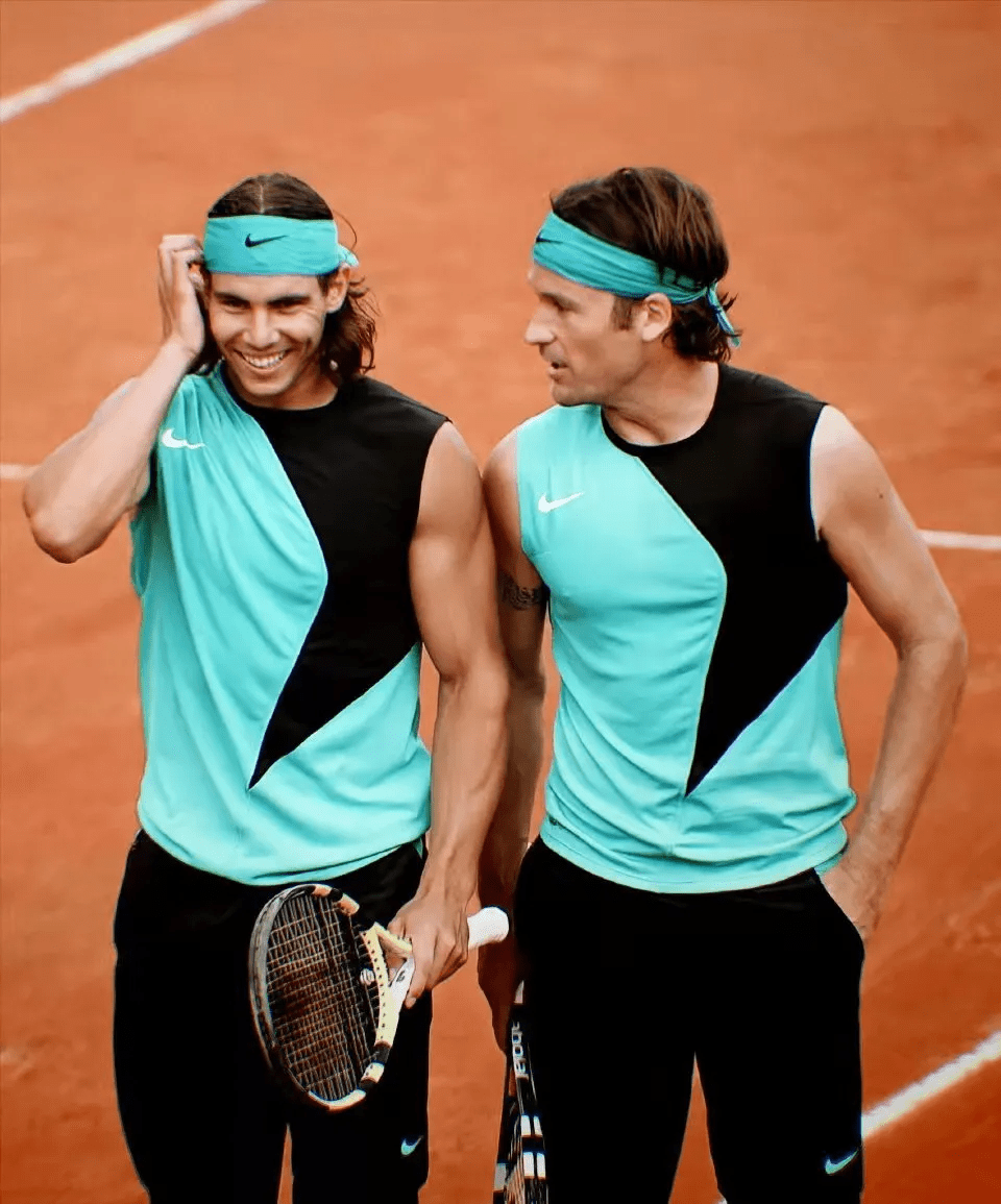 米兰体育官方网站-西班牙网球队完胜英国网球队，费德勒统治全场的简单介绍