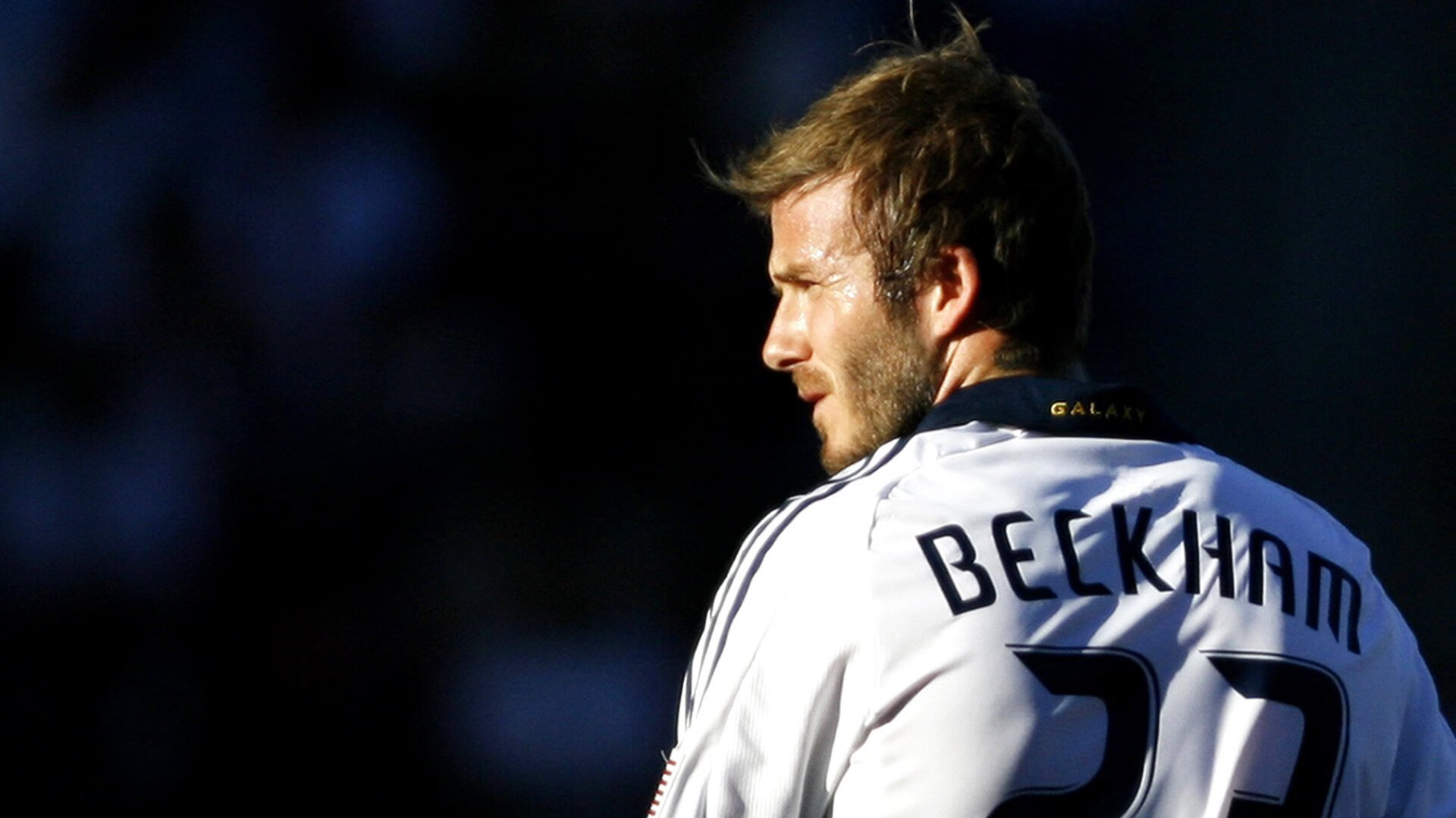 米切尔如鹰展翅,骑士主场高光完胜独行侠