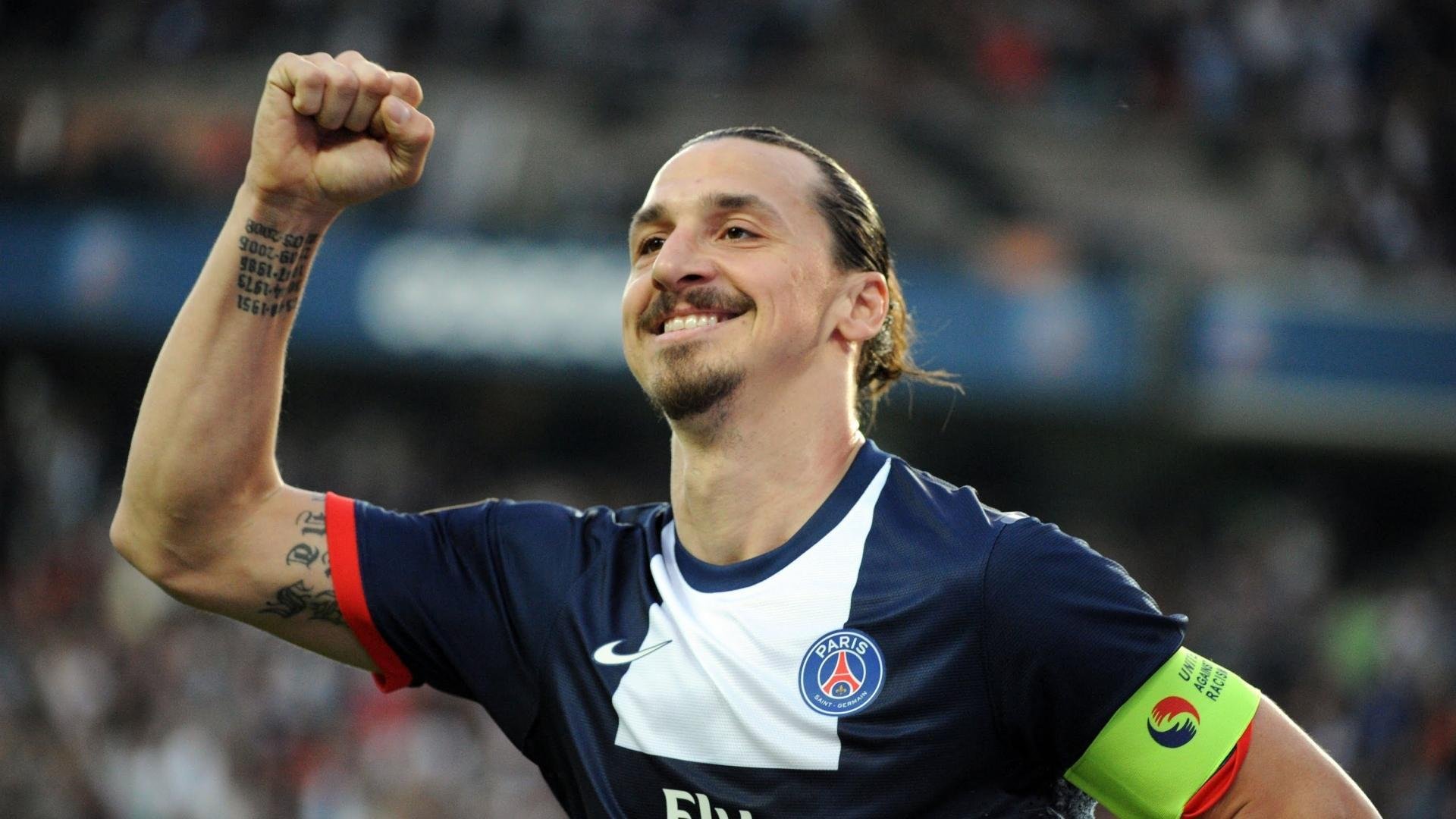 米兰体育-勒克莱尔激情点燃赛场，梅赛德斯力克红牛二队展现唯一性