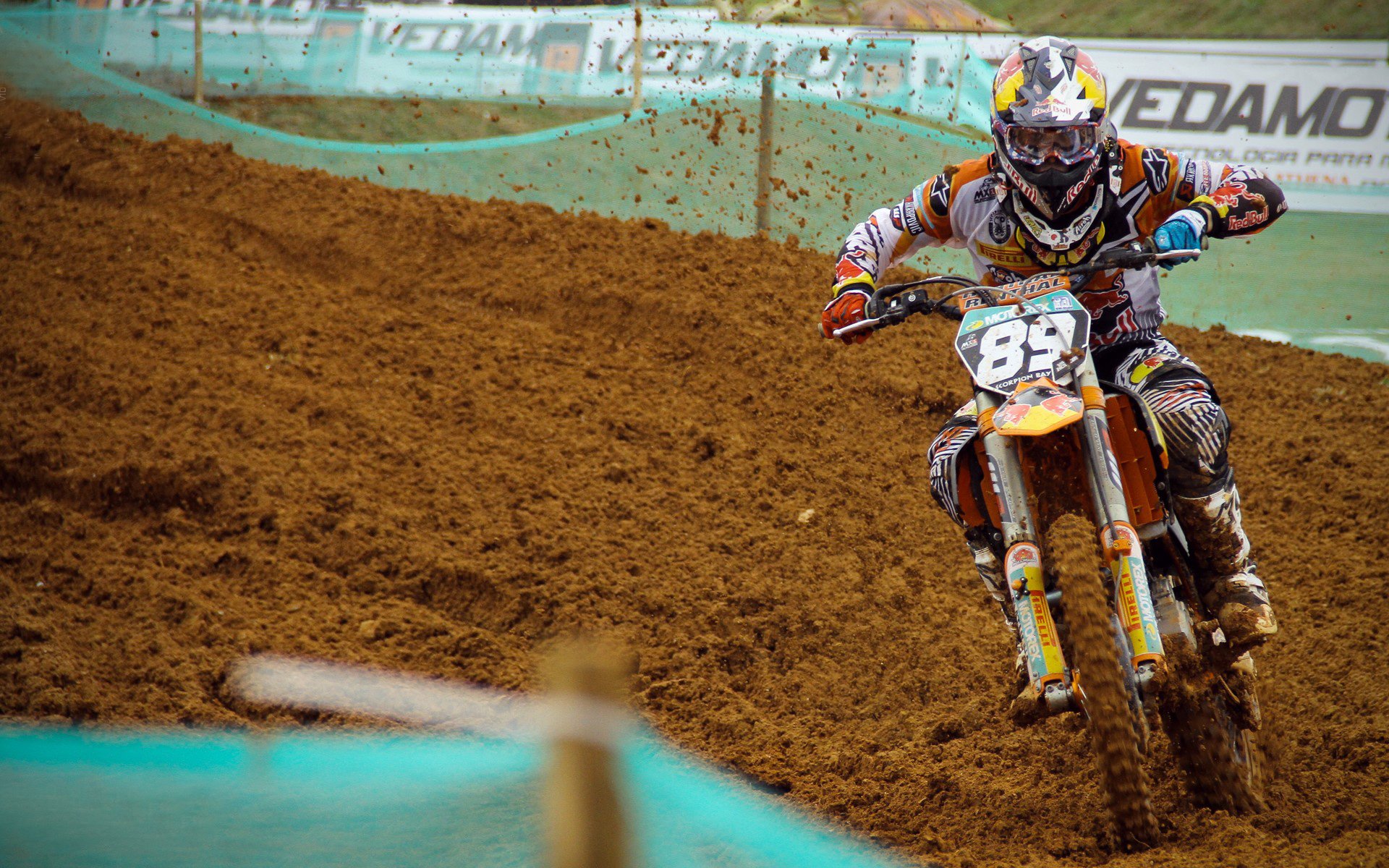 莫德里奇点燃圣西罗，AC米兰险胜国际米兰书写德比新章